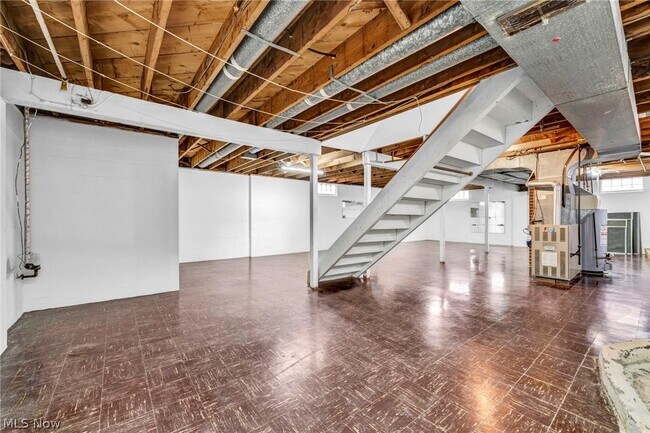 Building Photo - 1171 Jason Ave