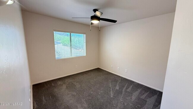 Building Photo - 4440 W Mountain Side Dr