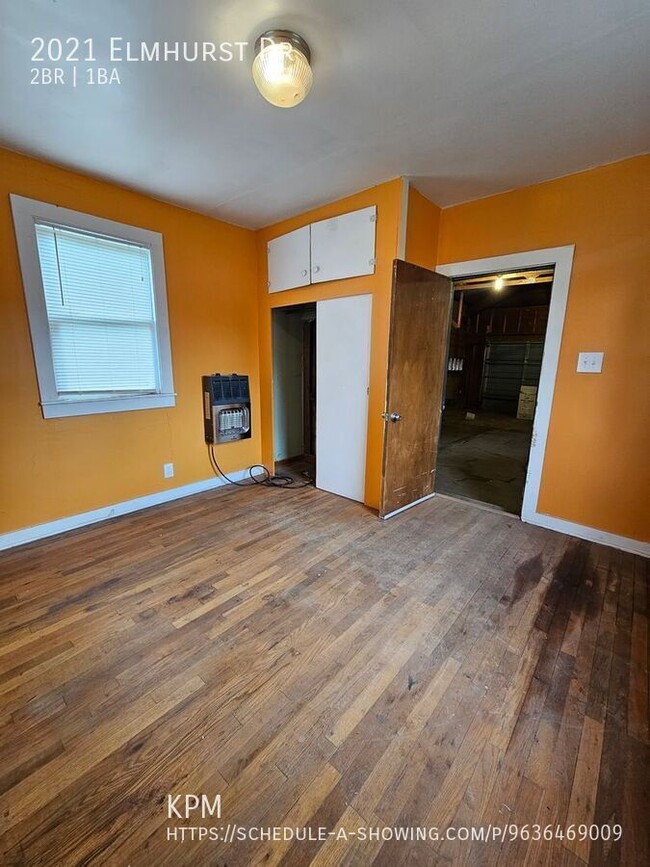 Building Photo - 2021 Elmhurst Dr