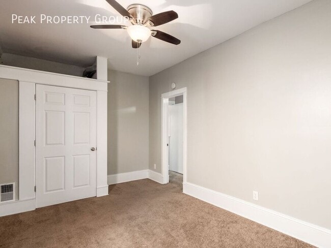 Building Photo - 1208 Indianola Ave