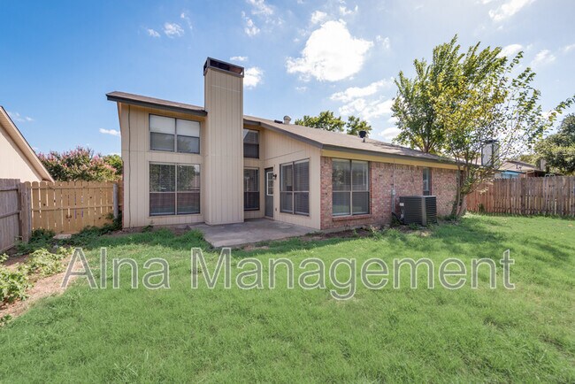 Building Photo - 6541 Ridglea Dr