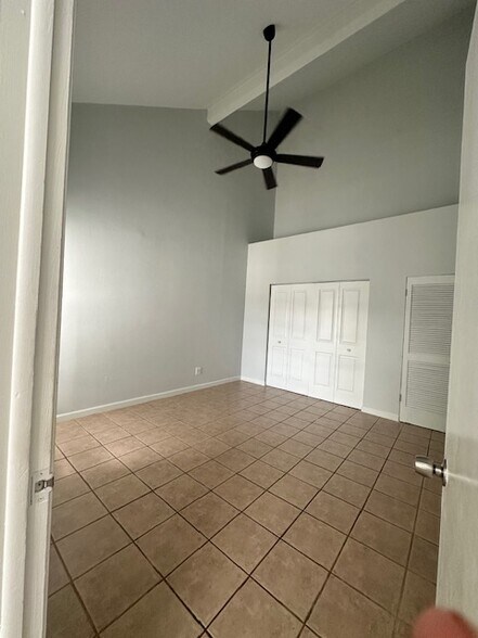 Building Photo - 12161 Armenia Gables Cir
