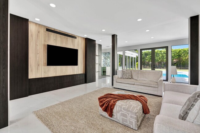Building Photo - 7693 Steeplechase Dr