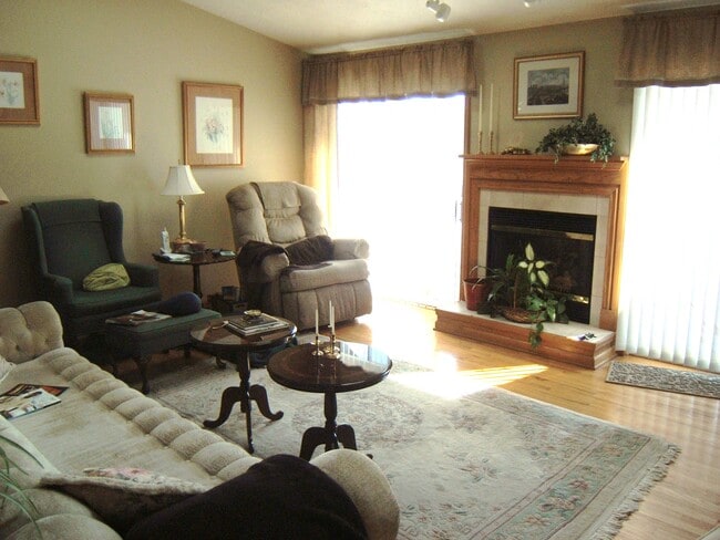 Building Photo - 19 Parkington Cir