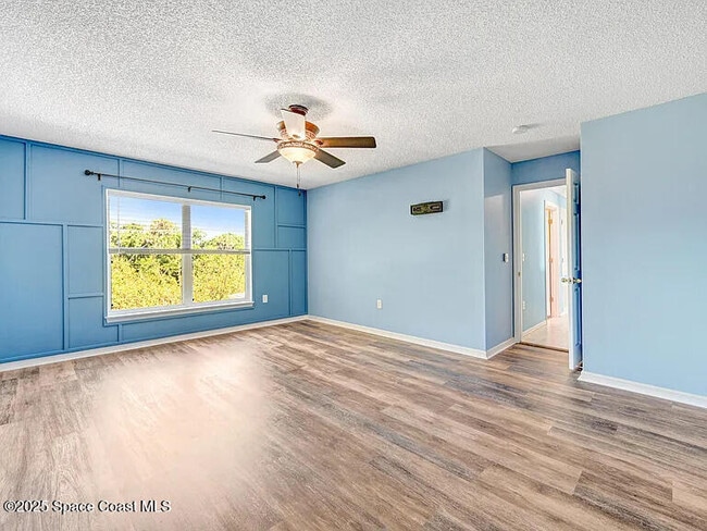 Building Photo - 2240 Spring Creek Cir