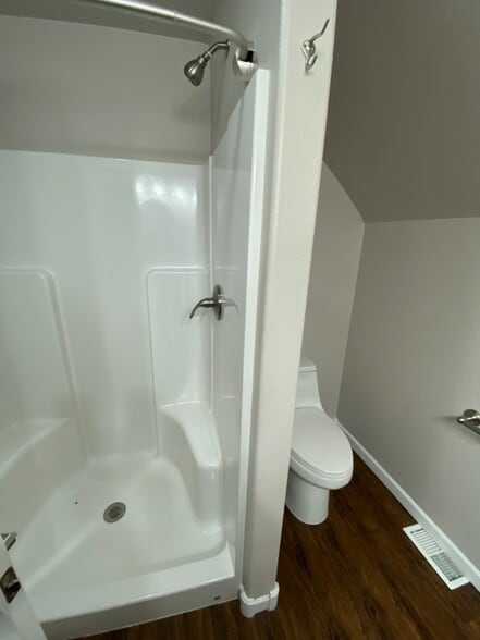 Building Photo - 135 Hemlock Dr