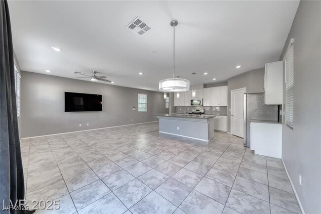 Building Photo - 3028 Gravino Ave