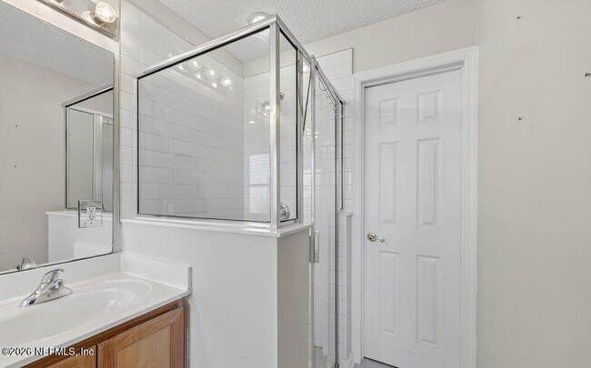 Building Photo - 9205 Redtail Dr