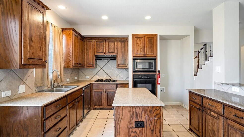 Kitchen - 4305 Orchard Gate Ln