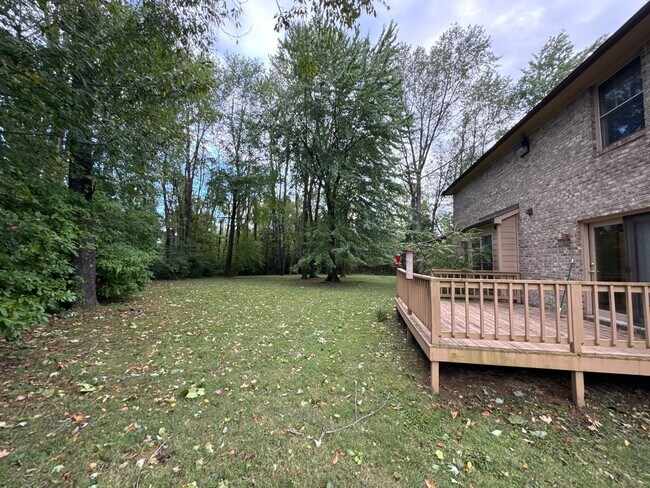 Building Photo - 10985 Eagles Cove Dr