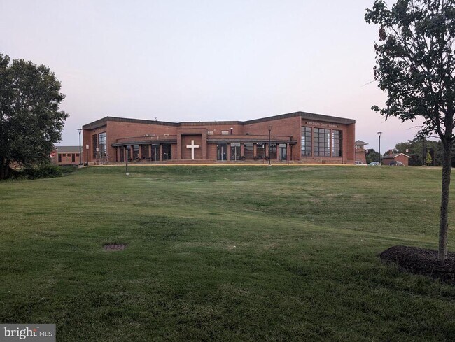 Building Photo - 9188 Snowden Ashford Rd