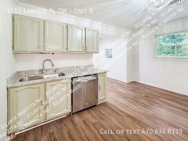 Building Photo - 1111 Lawton Pl SW