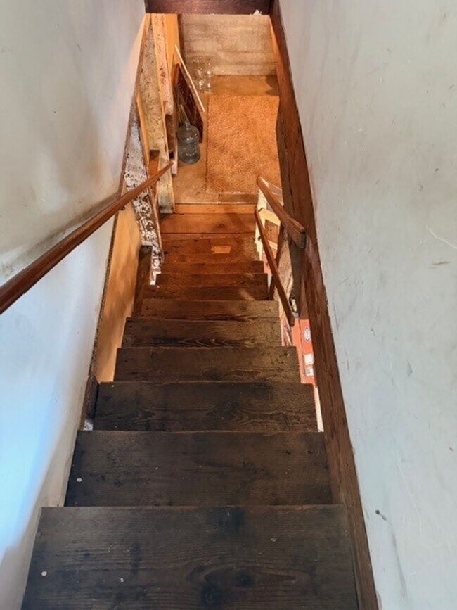 Building Photo - 3356/3372/3376 Franklin Ave.