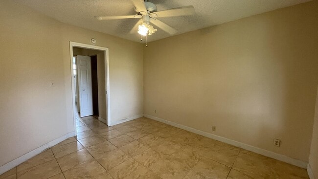 Building Photo - 109 Gardens Dr