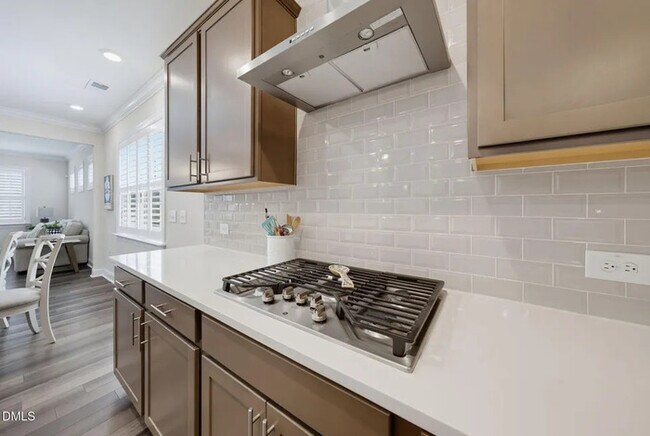 Building Photo - Lease OR Lease to Own