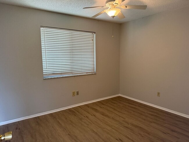 Building Photo - 2 bed 2 bath in winterpark!