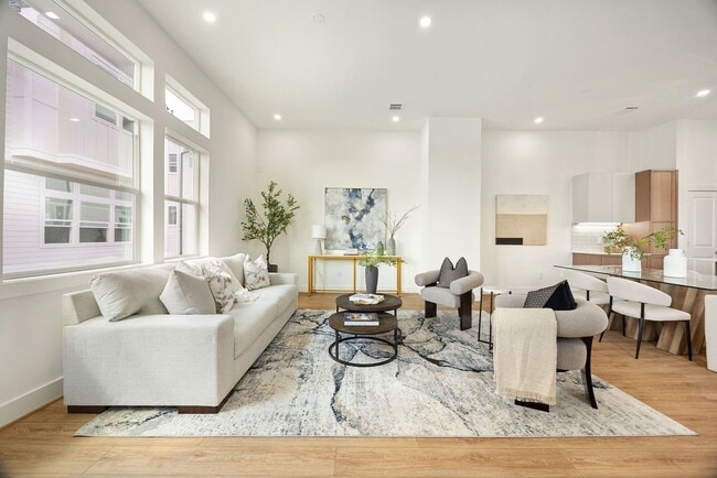 Building Photo - 1713 Mary St