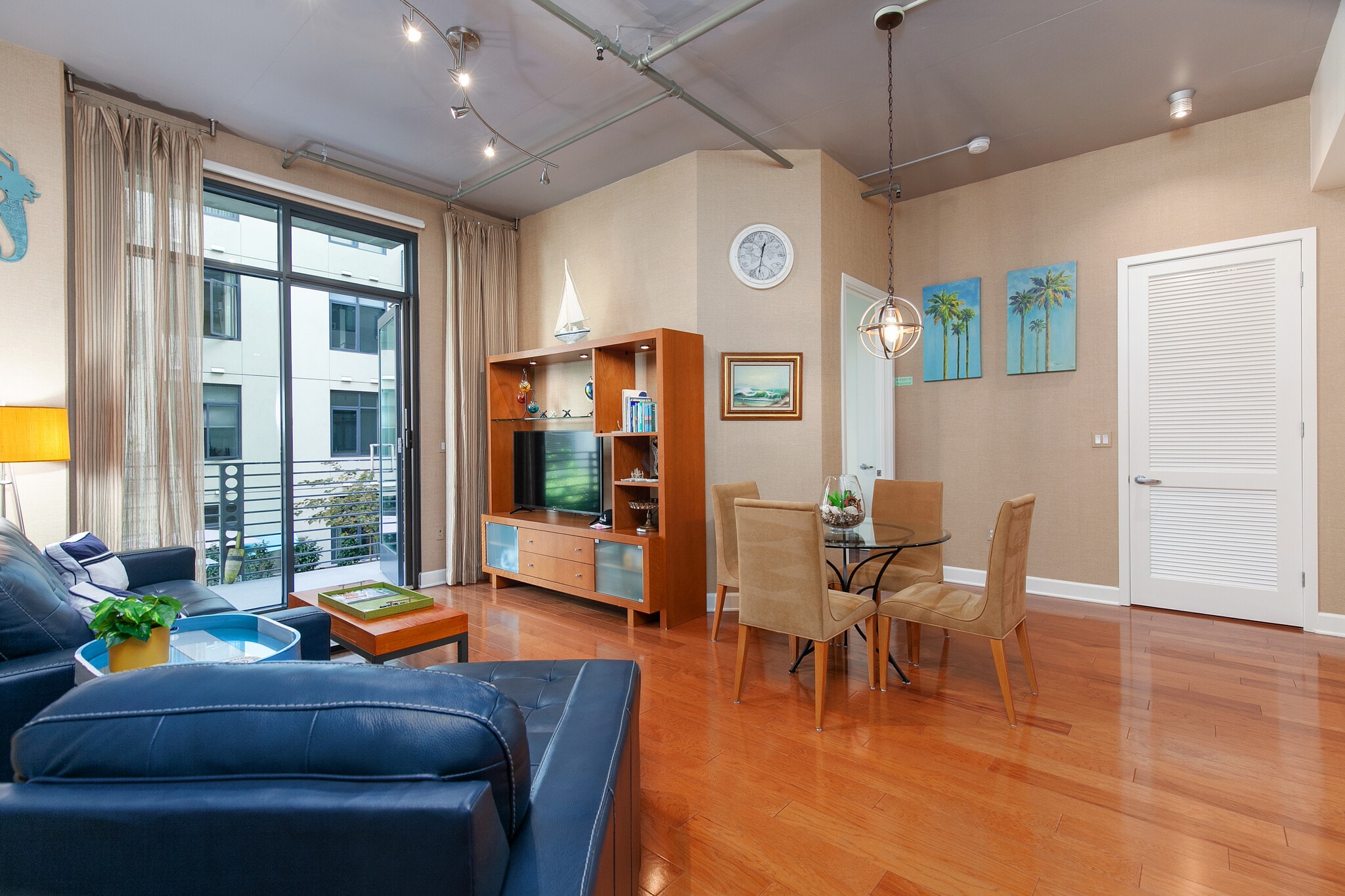 Building Photo - 1050 Island Ave