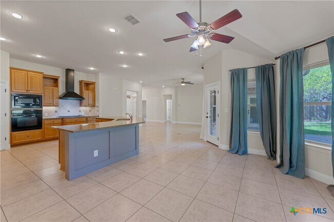 Building Photo - 781 Meridian Dr