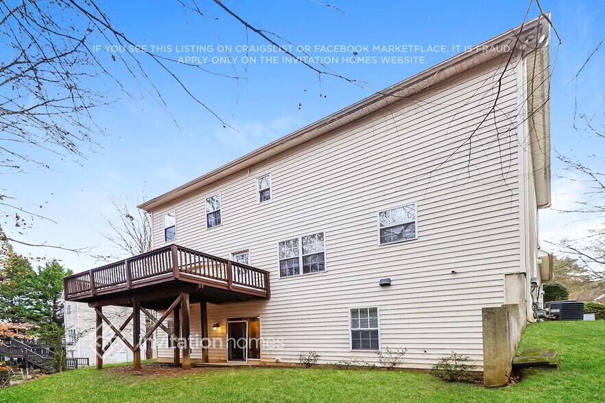 Building Photo - 14004 Ballantyne Meadows Dr