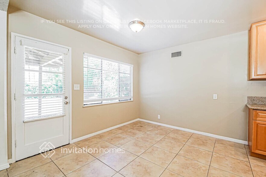 Building Photo - 1515 Mural Dr