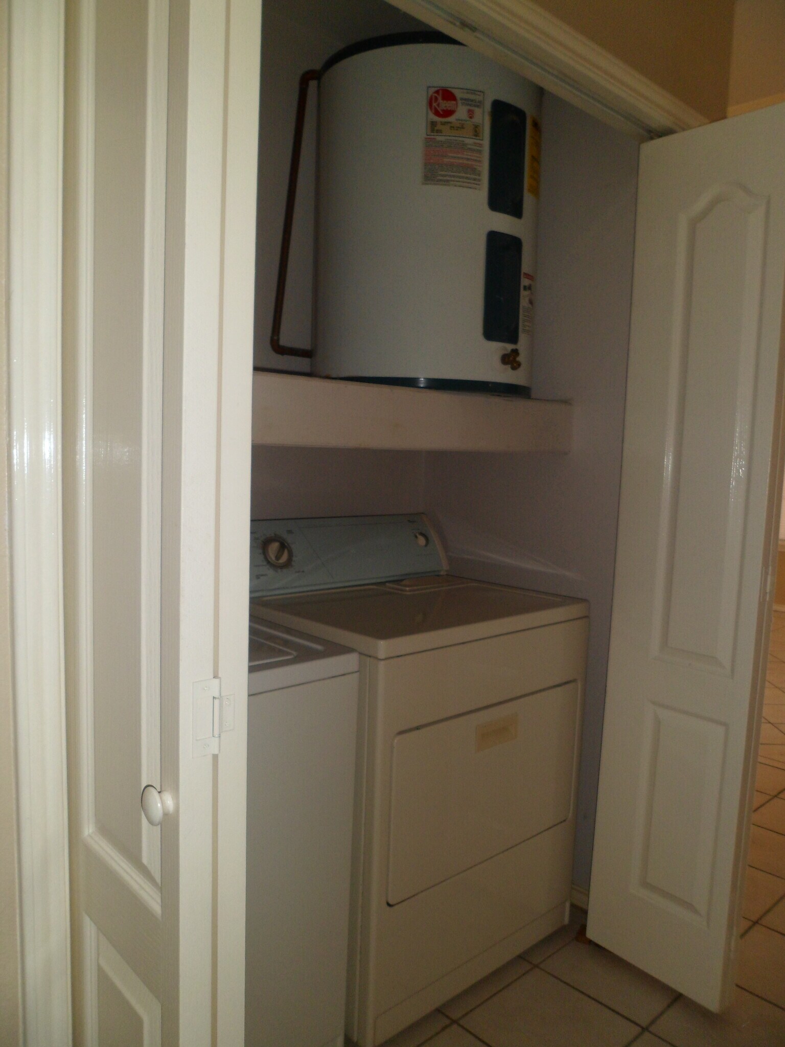 Building Photo - 1014 Stonehaven Blvd