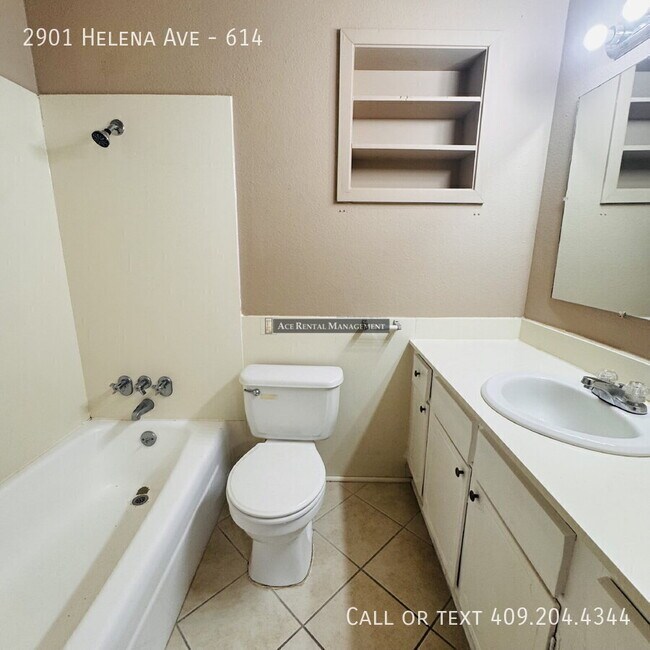 Building Photo - 2901 Helena Ave