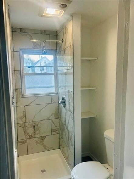 Building Photo - 17 What Cheer Ave