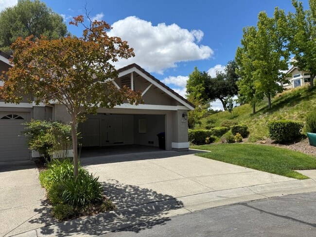 Building Photo - Gated Unique Remodeled 3 Bedroom w/ Golf Course Views in Rancho Solano
