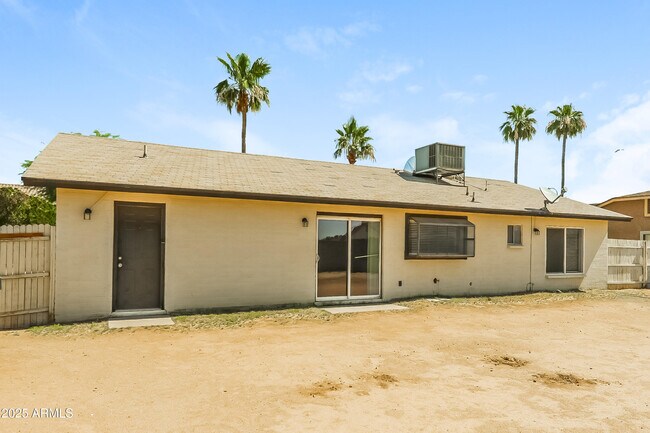 Building Photo - 10831 West Campbell Ave