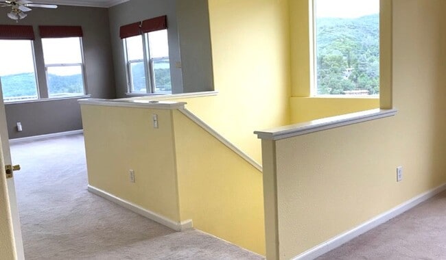 Building Photo - Gorgeous Views from the Morning Star Subdi...