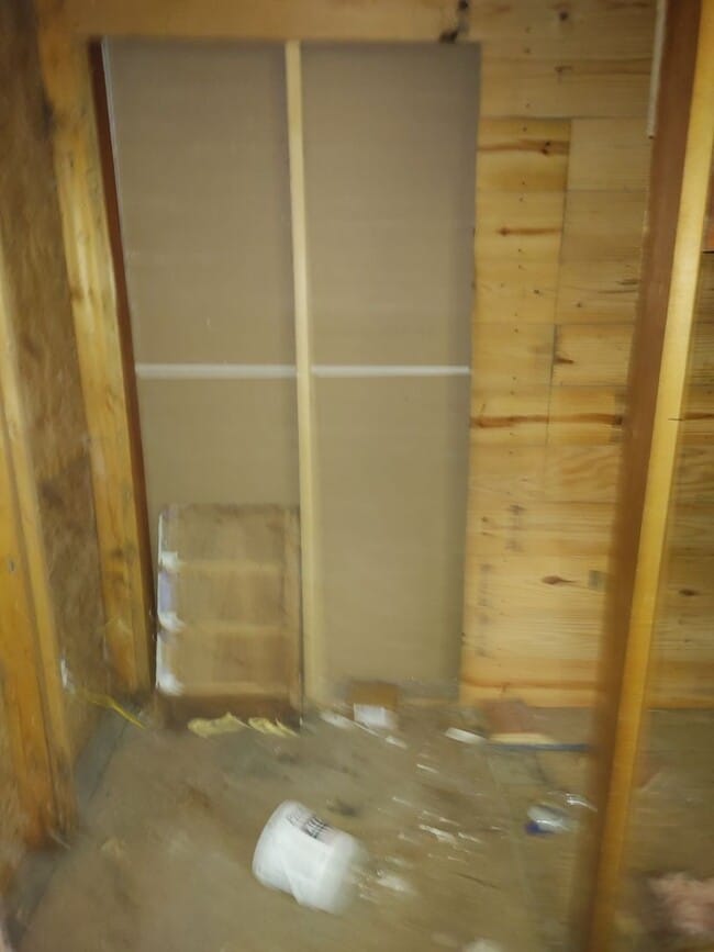 Building Photo - BISMARCK - Cabin with air conditioning ONL...