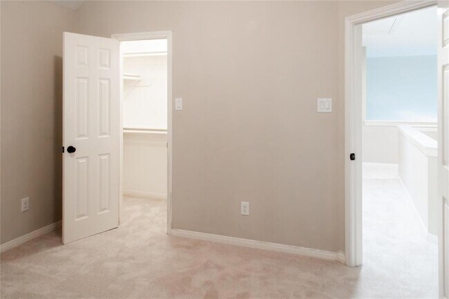 Building Photo - 410 Blossomwood Dr