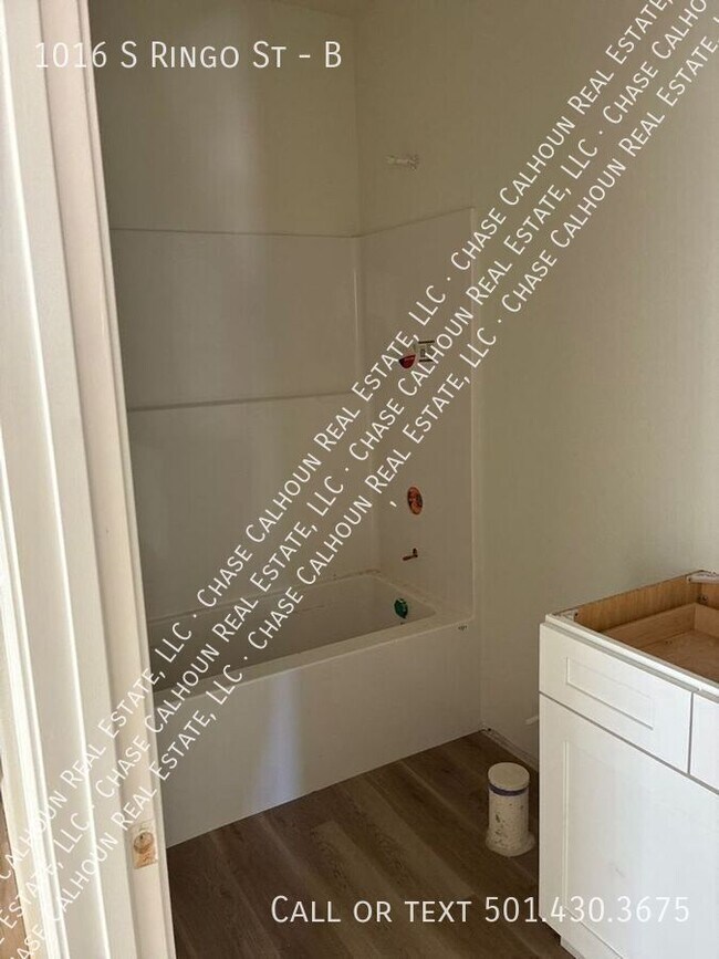 Building Photo - 1016 S Ringo St