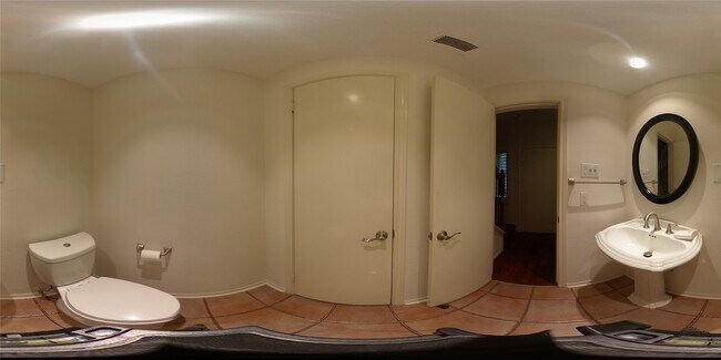 Building Photo - 11711 Memorial Dr