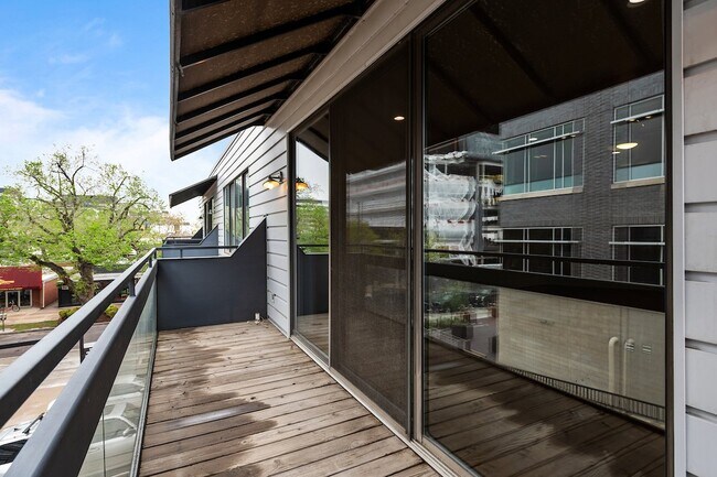 Building Photo - Central Cheery Creek Two Bed, Two Bath for rent.  Location, Location , Location