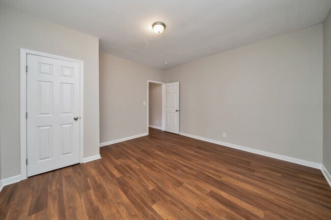 Building Photo - Plenty of Space Inside & Out – 4BR/2BA in ...