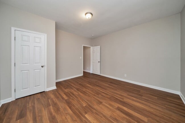 Building Photo - Plenty of Space Inside & Out – 4BR/2BA in Hueytown!