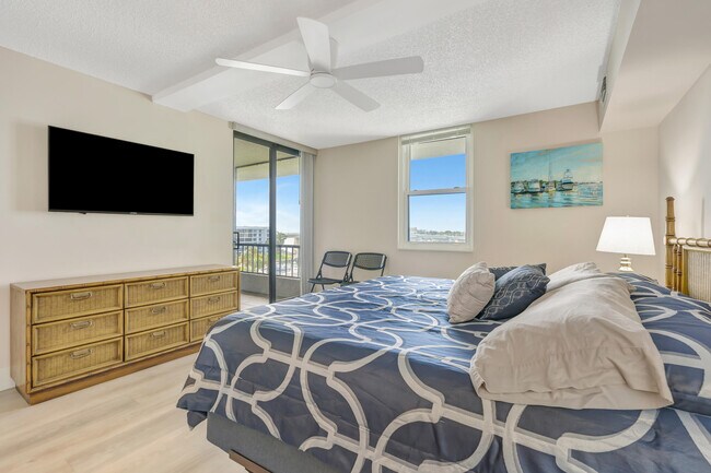 Building Photo - 1648 Jupiter Cove Dr