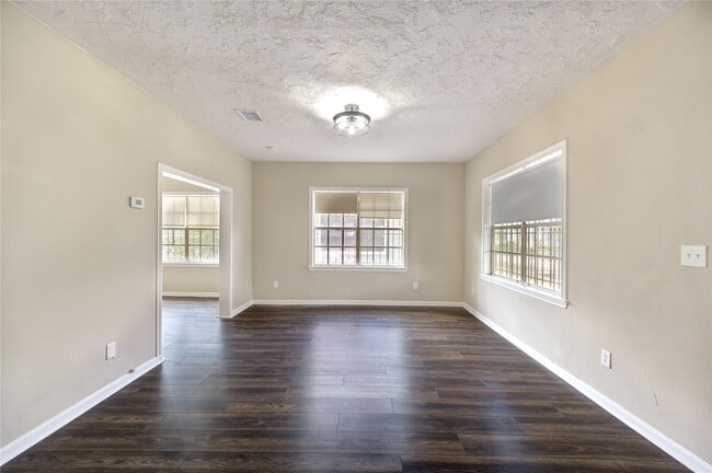 Building Photo - 306 Morris St