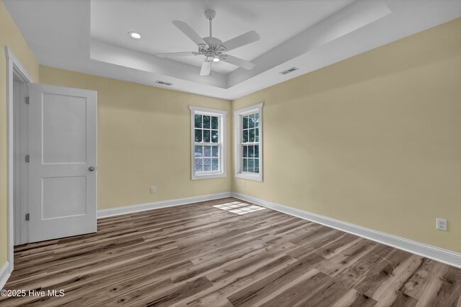 Building Photo - 4009 Alandale Dr