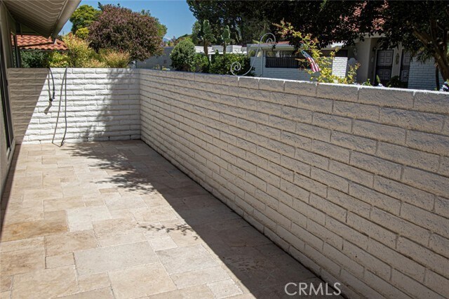 Building Photo - 2046 Via Mariposa E