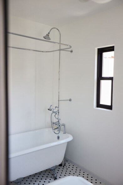 Building Photo - 1544 Westerly Terrace