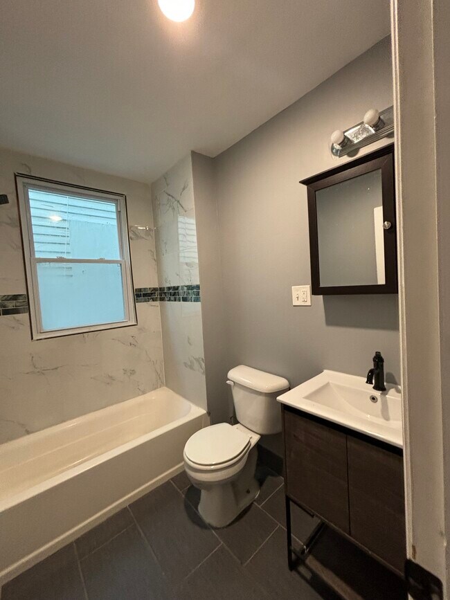 Building Photo - 18 N 19th St