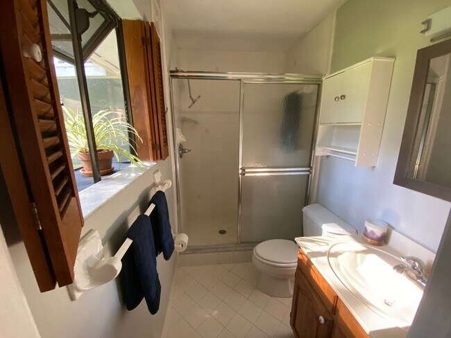 Building Photo - Dream Coastal Living in Neptune Beach!