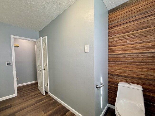 Building Photo - 275 Stone Dam Rd