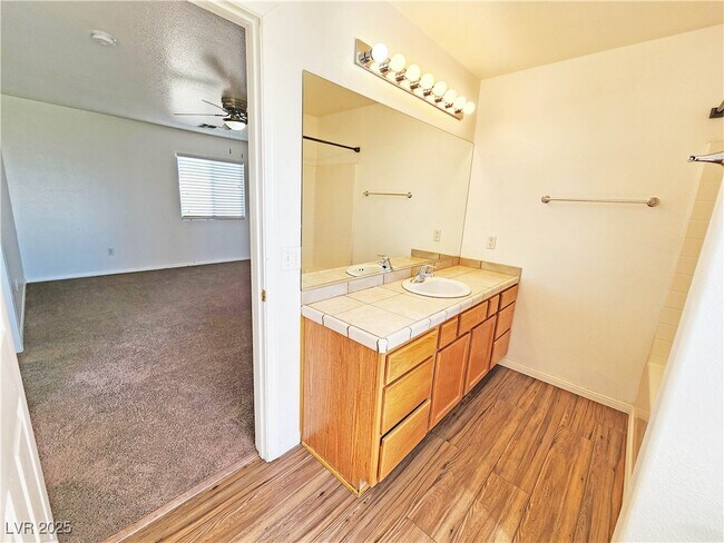 Building Photo - 1951 S Teepee Rd