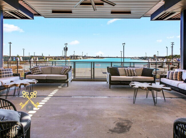 Building Photo - 13221 Lago Acero