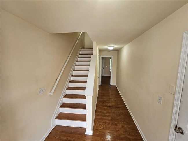 Building Photo - 2425 Ivey Crest Cir