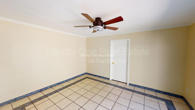 Building Photo - 10512 Caminito Westchester